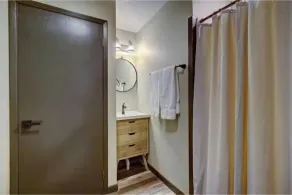 Stunning 4 Bedroom Mountain Cabin with Hot Tub and Game Room, near Theme Parks - Image 3