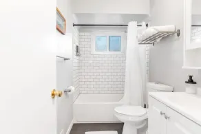★Entertainment & Game Room w/ Bar★ Cheerful and Bright Ranch w/ 2 Full Baths - Image 5