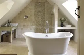 Luxueux chalet familial avec cadre en chêne avec un style intérieur contemporain - Image 3