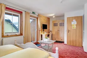 Room 'Doppelzimmer Mit Balkon 28' with Shared Garden, Balcony and Wi-Fi - Image 4