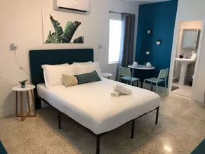 ✨ New Two Bedroom plus Free Parking - Image 5