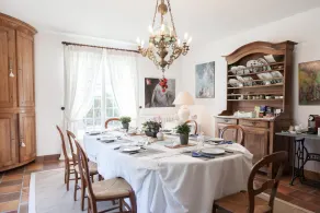 On the outskirts of St Emilion Le REFUGE DU PEINTRE is a charming house. - Image 5