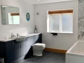 Spectacular Coastal House with Views Across Aberdovey Estuary - Image 5