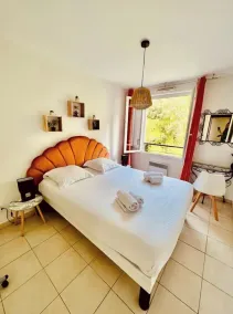 LE TERRACOTTA T4 SLEEPS 6, AIR-CONDITIONED, WITH PARKING SPACE - Image 4