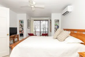 Oceanfront Condo overlooking Rockland Harbor and pier. Permit#STR22-30 - Image 5
