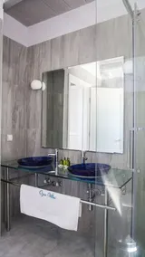 Panoramic Villa plus studios - Image 4