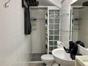 Landsbyhus totalrenoverat med 4 lägenheter, med innergård i Arico Viejo. - Image 2