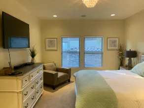 Scottsdale Desert Getaway! Prime location! Quality! Comfort!! Sun! - Image 4