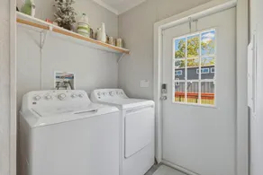 Lakefront Oasis with Private Hot Tub - Image 2