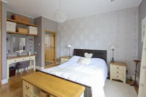 Spacious farmhouse with private heated pool, sleeping up to 8. - Image 5