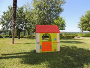 Lejlighed Perfekt til par i sommerhus med pool, park, Wi-Fi og hængekøjer! - Image 3