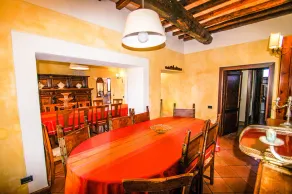 Big estate with private pool, large garden 20km from Todi & 34 from Spoleto. - Image 4