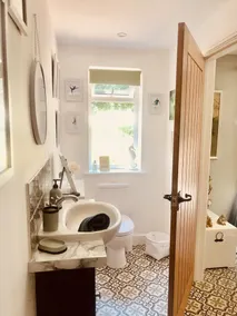 Cozy Nature Retreat & Holistic Treatments - Image 3