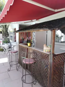 Petite maison de 30m2 pour 2 personnes dans propriété privée avec piscine - Image 4
