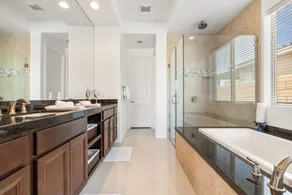Elegant Desert Luxury 4 Bedroom Home - Image 2