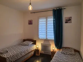villa de plain pied avec piscine privée plein sud - Image 5