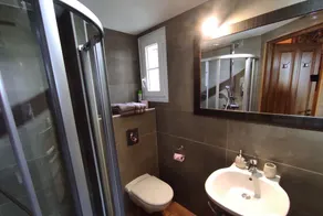 Quiet villa between sea and garrigue - Image 3