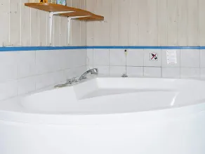 Luxury Pool House near Beach - Image 2