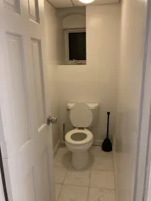 Private entrance Apartment Ground Floor of House - Image 4