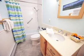 Beautiful Two Person Suite on the Banks of Fall River - Image 2