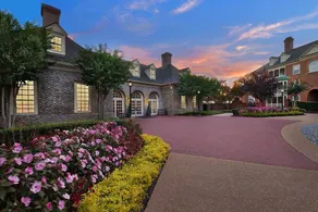 Williamsburg | Couples History Weekend | Pool + Golf - Image 5