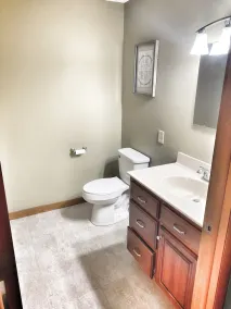 Secluded/Spacious Cabin with 5 BR, 5 min to resort \"New Kitchen coming 2026!!\" - Image 3