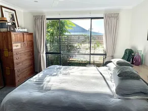 5 min walk to Milton Village,   5 min drive to the beach. - Image 3