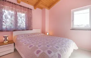 Fantastica casa con 2 camere da letto a Rovinjsko. - Image 5