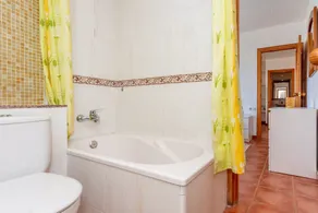 Ferienhaus 'Villa Elfa' in der Nähe dem Strand mit Pool, Garten und WLAN - Image 3