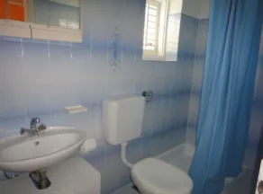 Seafront Apartments Pretner - Image 3