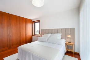 Leça Front Beach Luxury Penthouse - Image 4