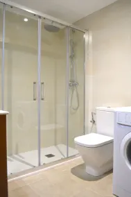 Apartamento con vistas y céntrico en Esterri - Image 2