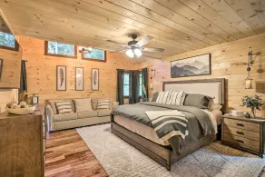 Catch-a-Dream Retreat-Luxury Blue Ridge Cabin-Pet Friendly - Image 4
