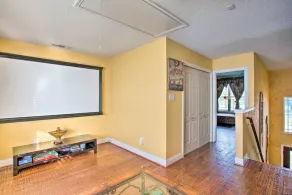 Elegant Home - Pool - 0.4m to lake - Image 2