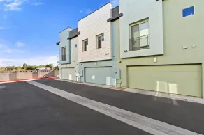 Desert Escape Townhome - Pool & Gym - Image 5