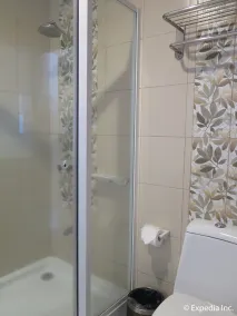 Splash Suites Hotel Tagaytay - Image 3