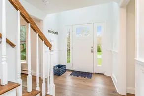 Moon Compass Escape – Spacious Cape Cod Retreat - Image 2