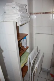 independent access to the ground floor, equipped for 2 people - Image 4