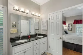 Amazing condo in Sapphire within walking distance to Fairfield Lake - Image 3