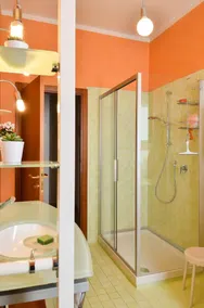 APARTMENT OF SILVIA - fully furnished rooms - 2km from the historic center - Image 4