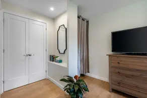 Lower Mission Private Suite - Image 2