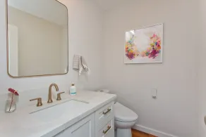 Lanikai living . 5 minute walk from Lanikai Beach. Pool, tennis court & hot tub. - Image 4