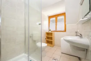 Holiday apartment with air conditioning, pool, free beach - Image 4