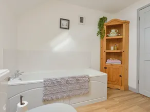 THORNY TALLET, pet friendly, character holiday cottage in Okehampton - Image 4