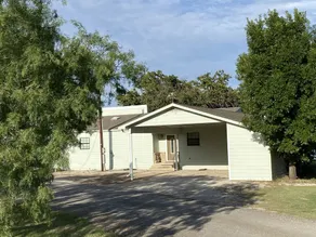 Quiet lakefront home. on Lake Leon, Eastland TX.  90 min to Fort Worth. - Image 4