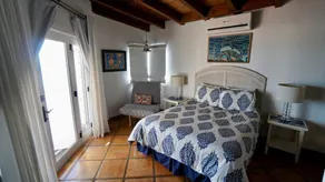 A custom 4BR/4BA home & Guest House footsteps from the sand & sea - Image 5