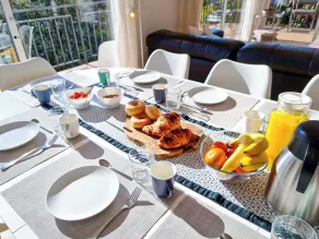 Pinzon, cozy family villa with large pool and air conditioning. Pets welcome! - Image 2