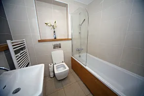 Premier Apartments - Image 2