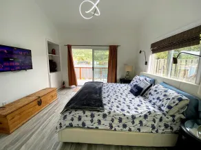 GATED SEADRIFT LAGOON HOME WITH ALL THE TOYZ! 2BR/2BA  4/BEDS SLEEPS 8 PETS YES! - Image 4