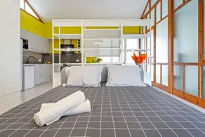 Apartamento 'Loft El Til-ler' com terraço privado e Wi-Fi - Image 5